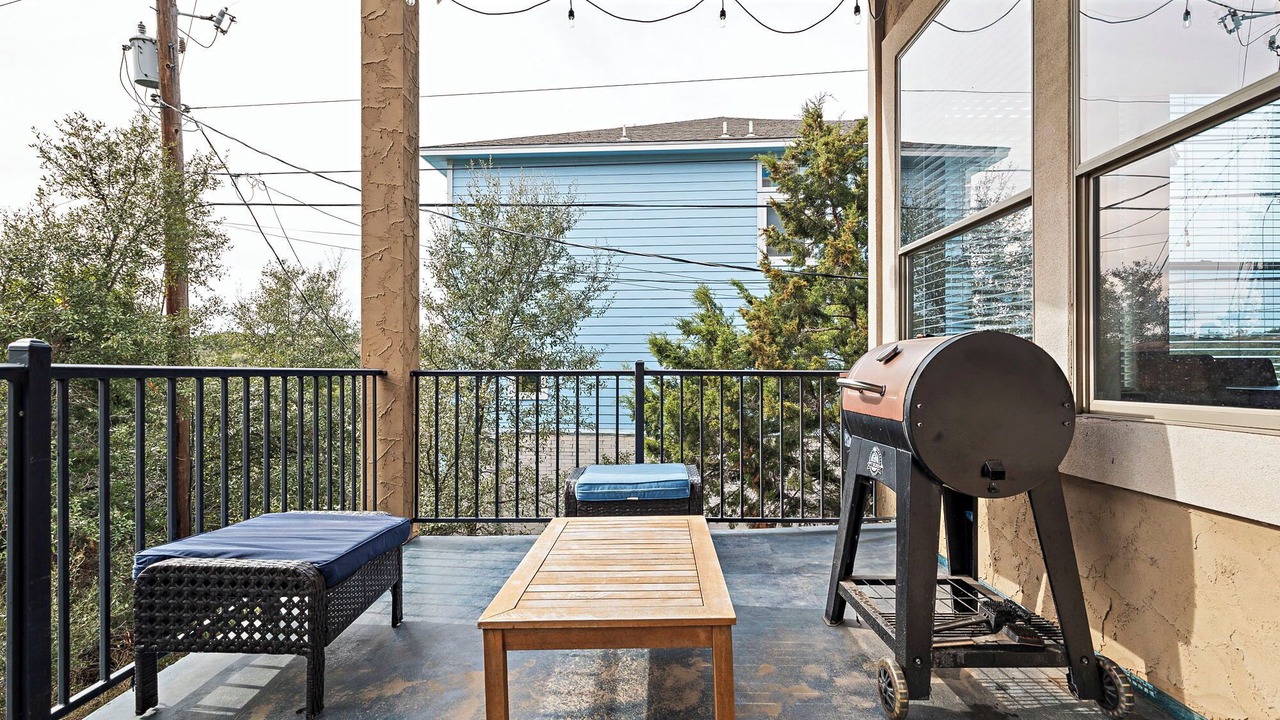 Photo of Patio Balcony in Travis Landing