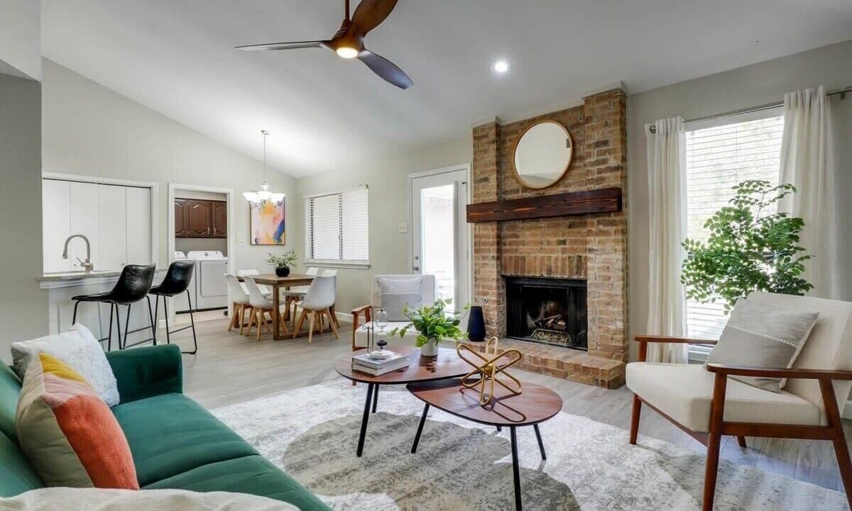 Photo of Livingroom in Lewisville