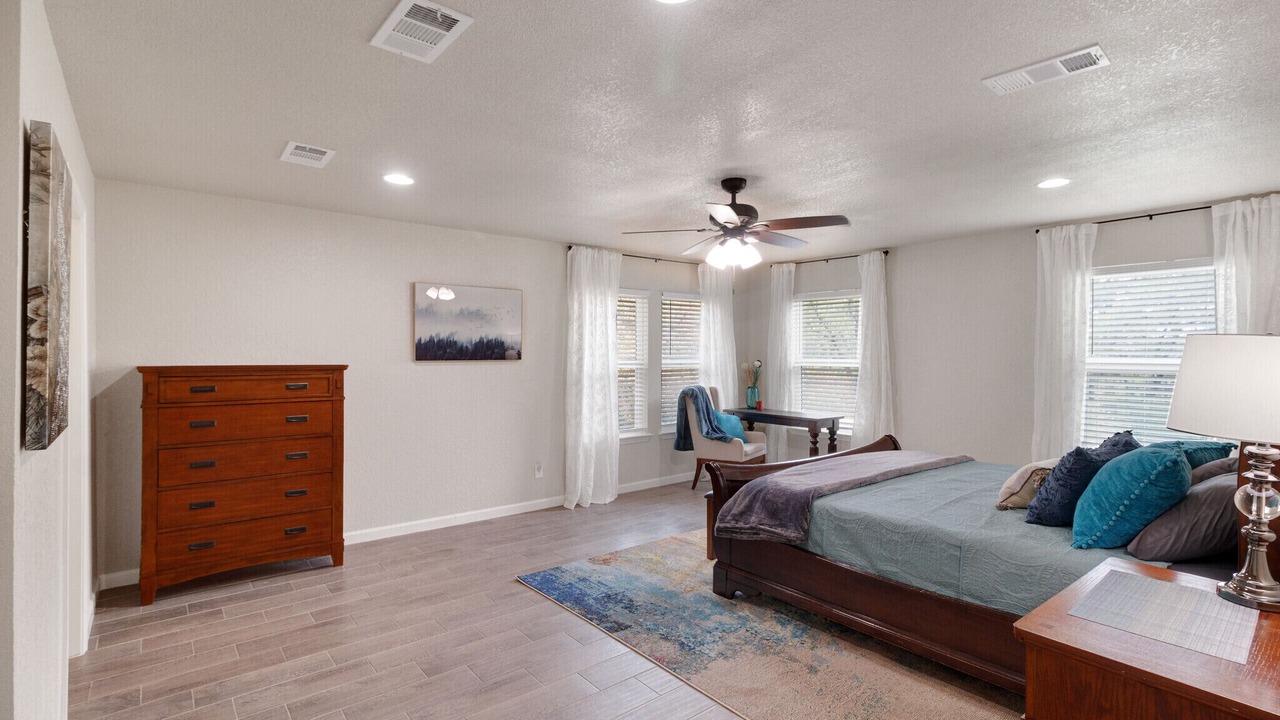 Photo of Bedroom in White Settlement