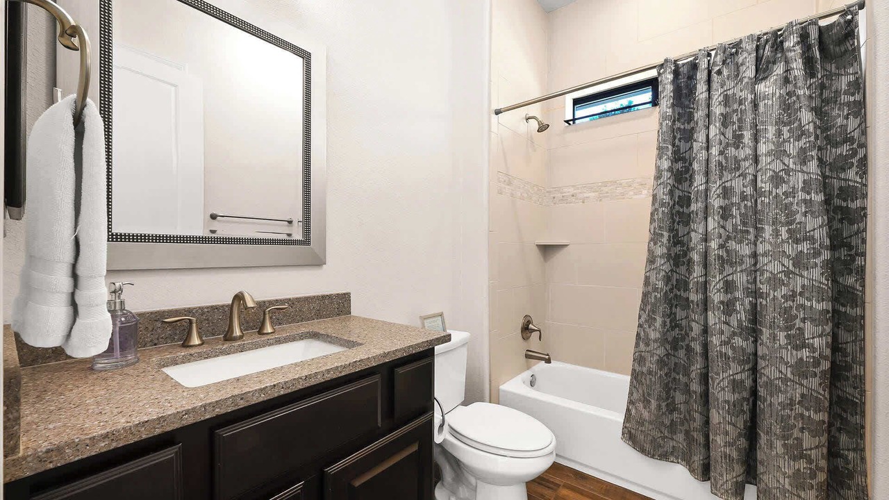 Photo of Bathroom in Apache Shores