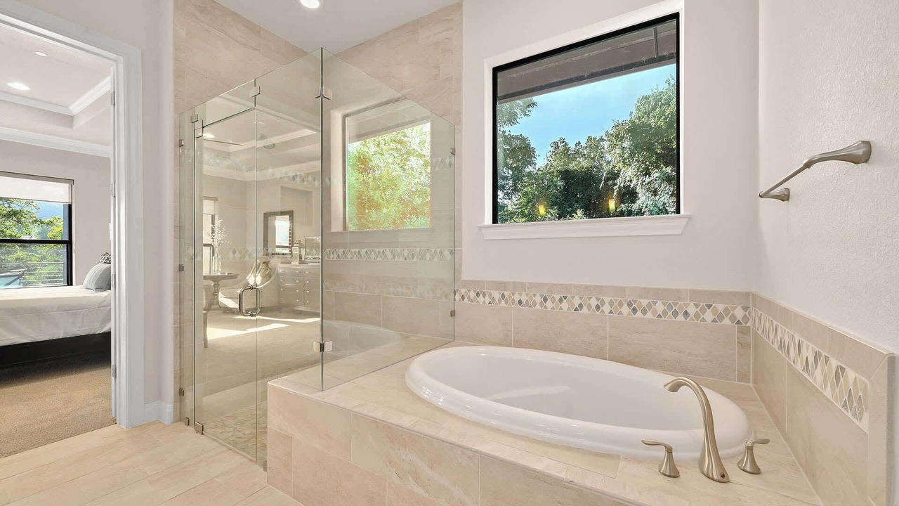 Photo of Bathroom in Apache Shores
