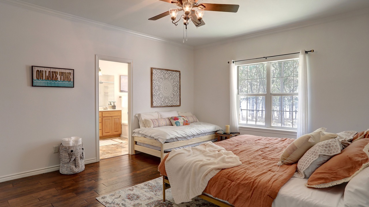 Photo of Bedroom in Emory
