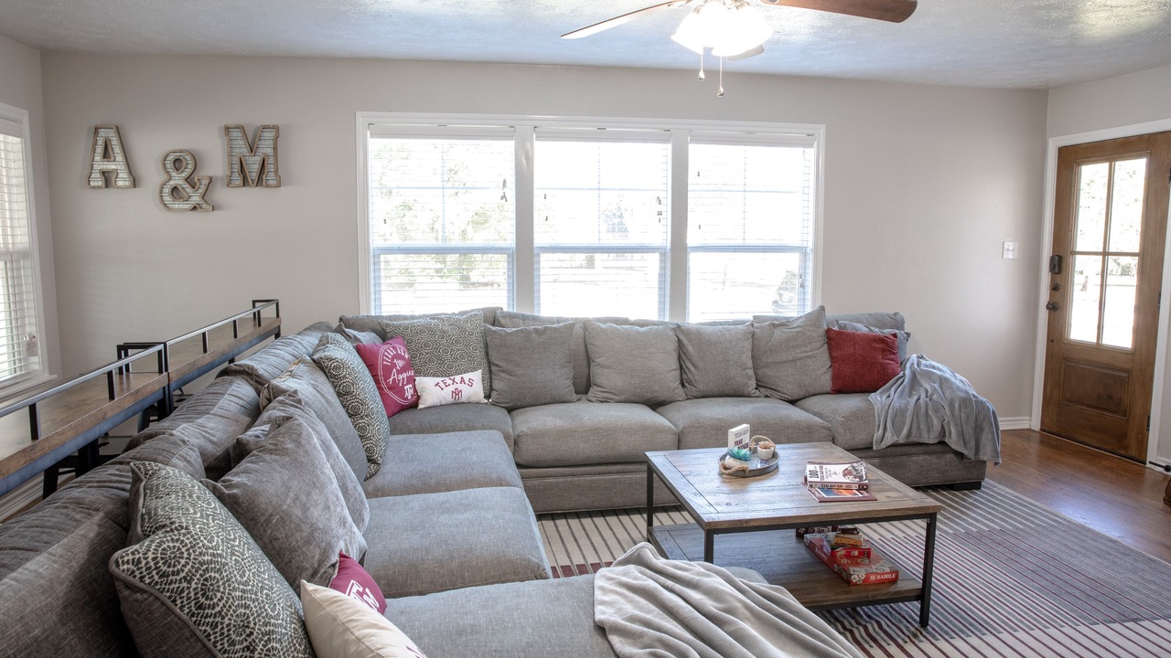 Photo of Livingroom in Garden Acres