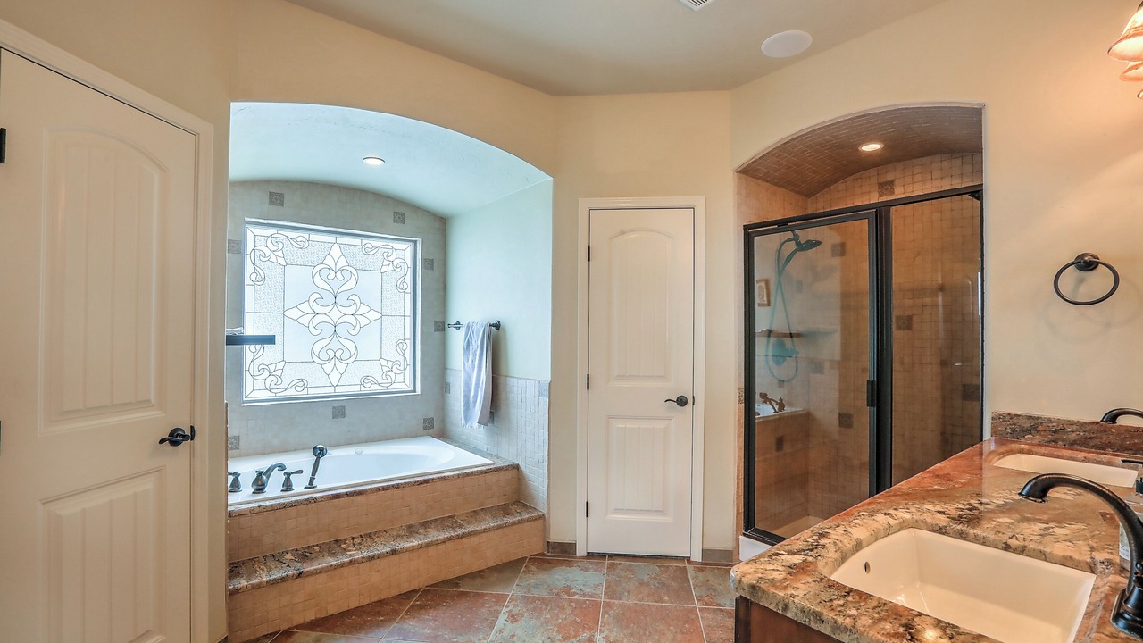 Photo of Bathroom in Alamogordo