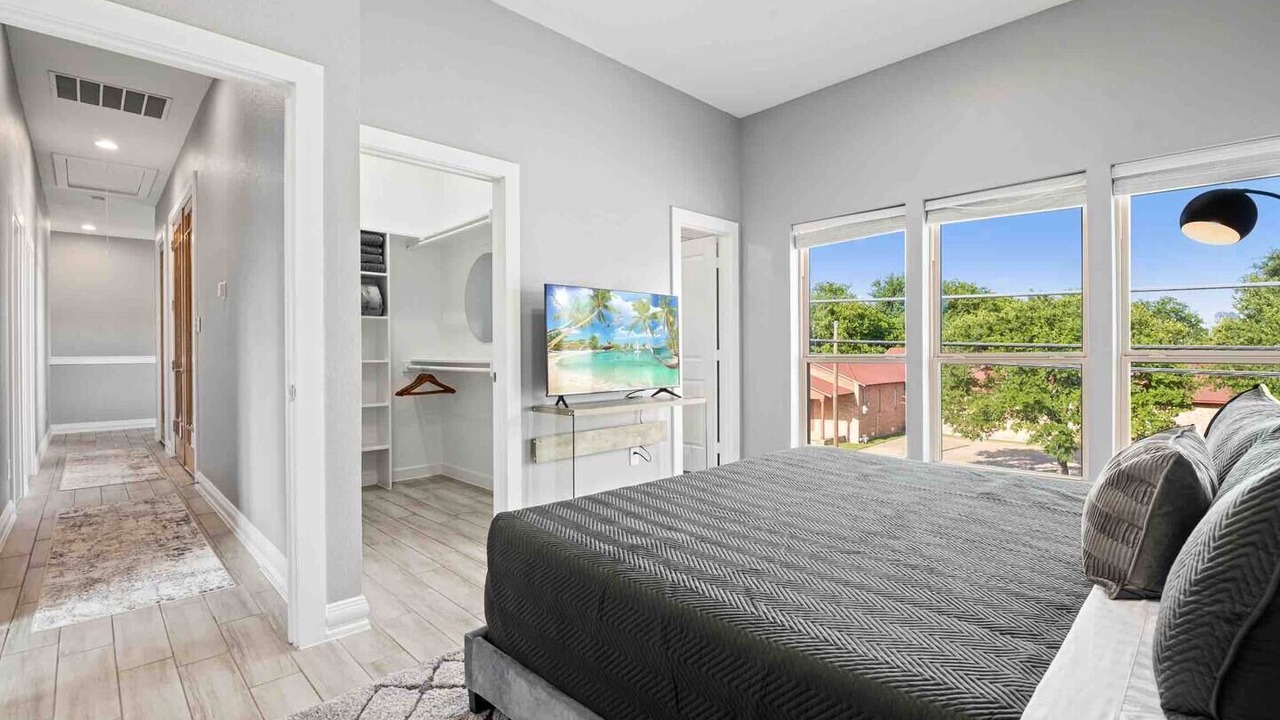 Photo of Bedroom in West Dallas