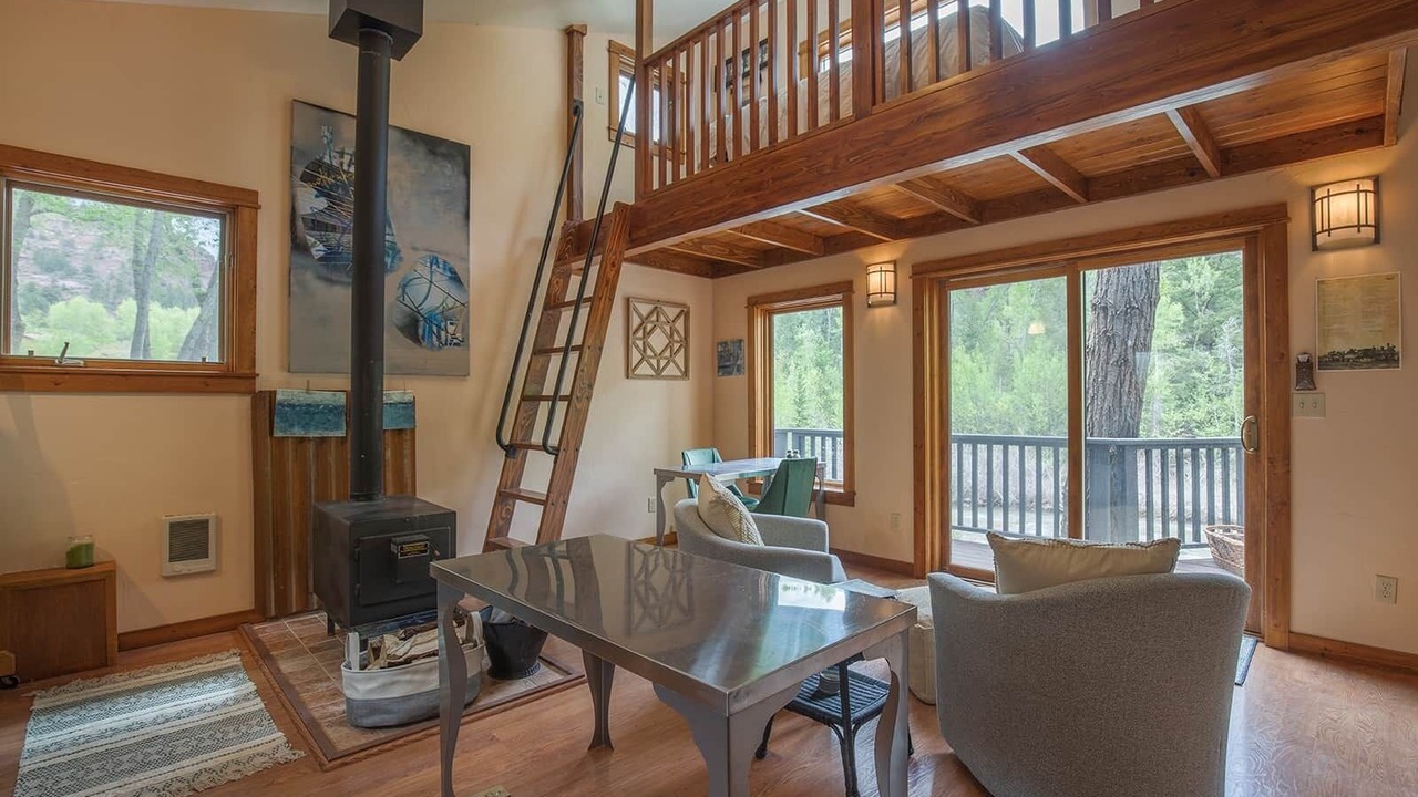 Photo of Livingroom in Placerville