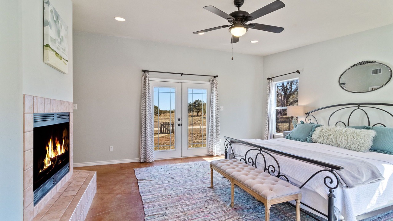Photo of Bedroom in Harper