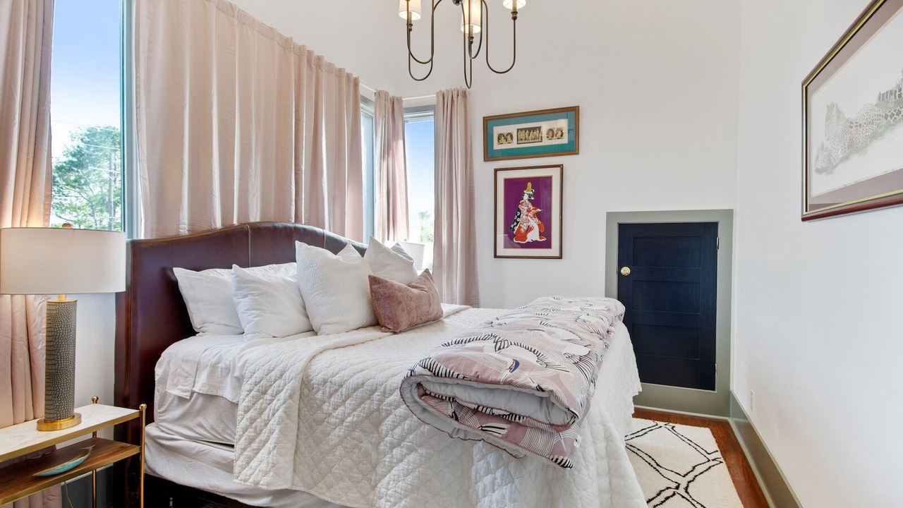 Photo of Bedroom in Irish Channel