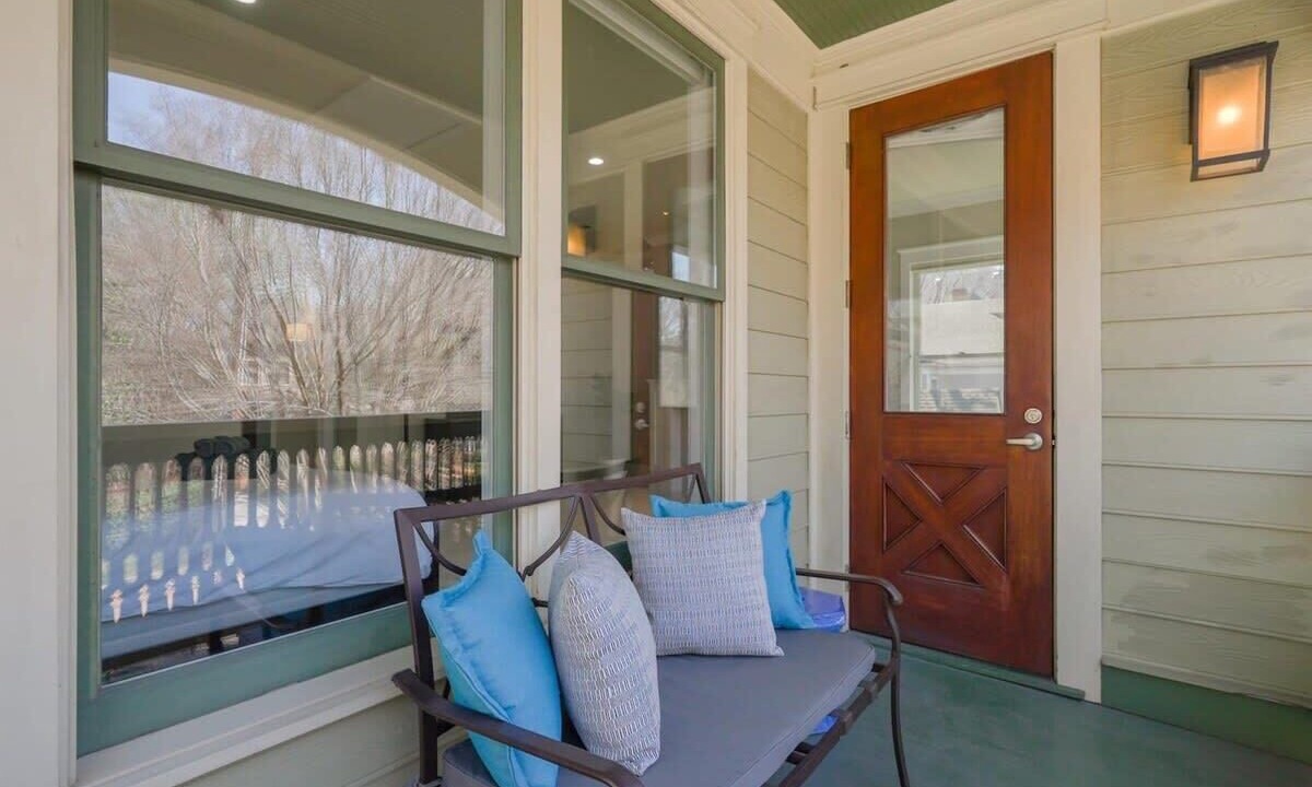 Photo of Patio Balcony in Uptown