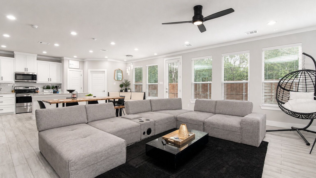 Photo of Livingroom in West Dallas