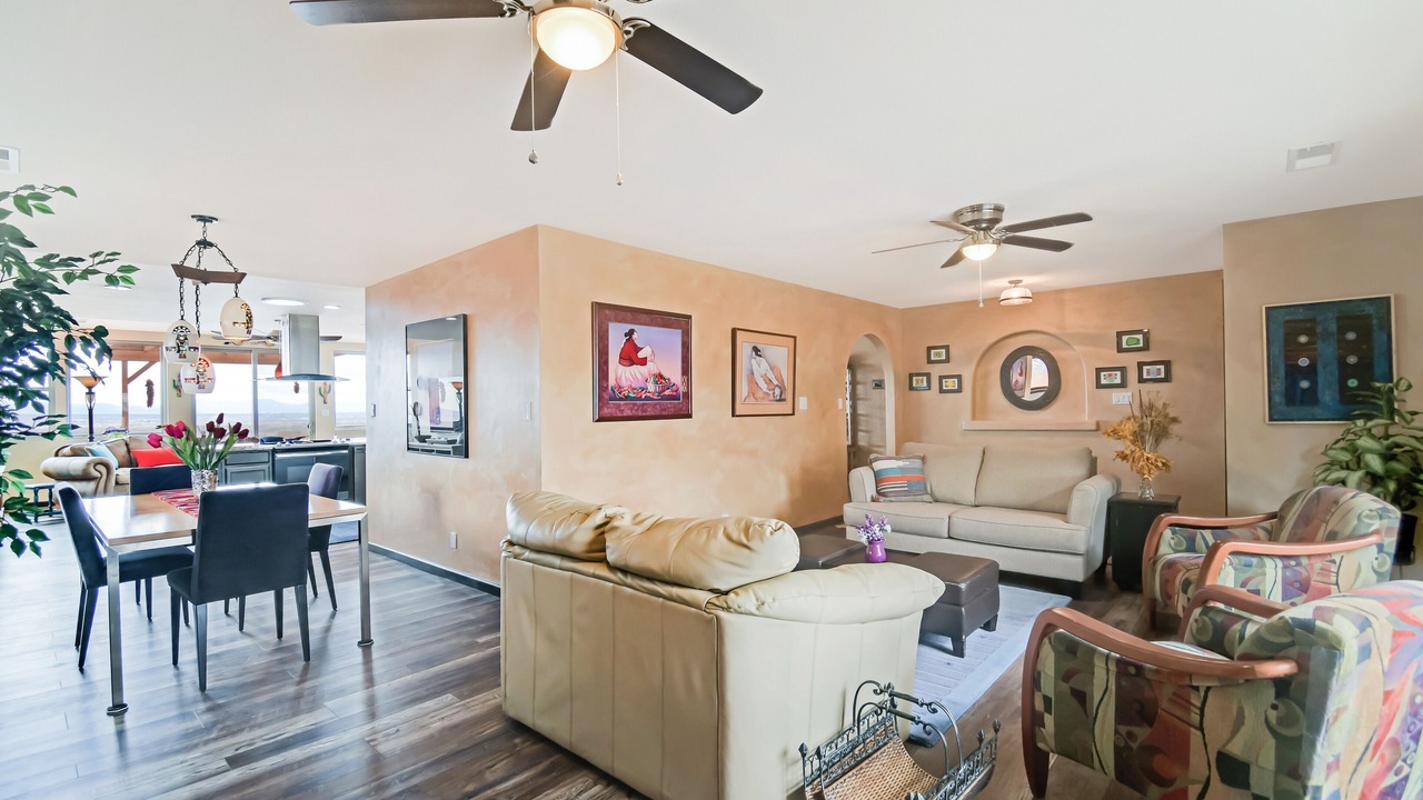 Photo of Livingroom in Rio Rancho