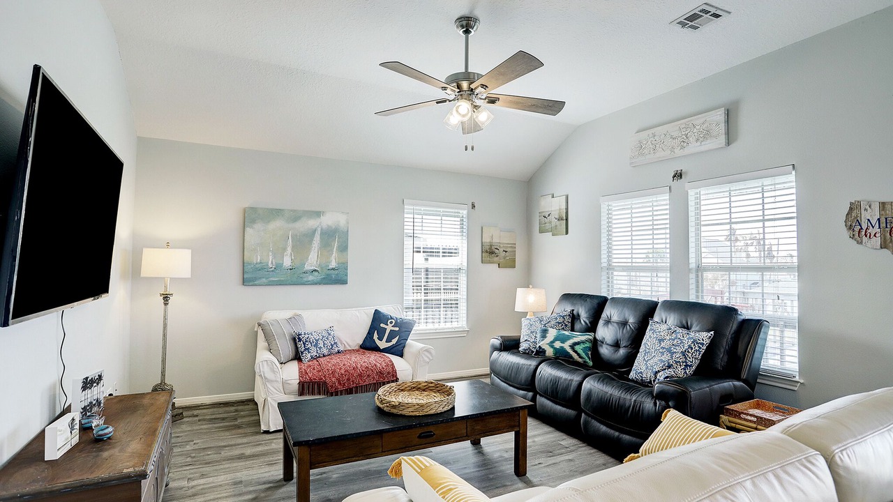 Photo of Livingroom in Jamaica Beach