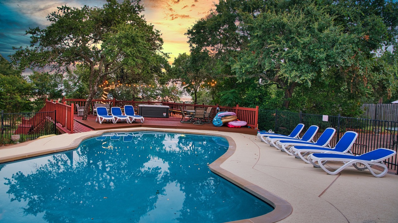 Photo of Outdoor in West Oak Hill