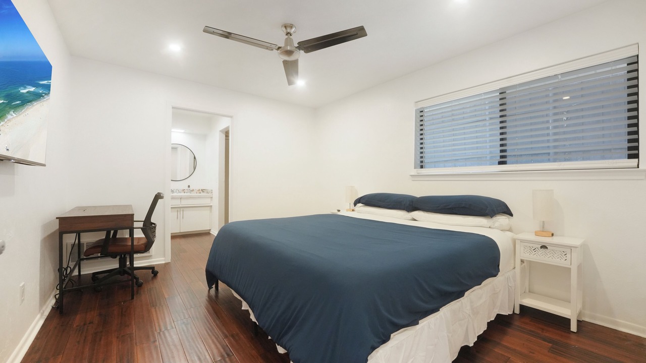 Photo of Bedroom in Lake Highlands
