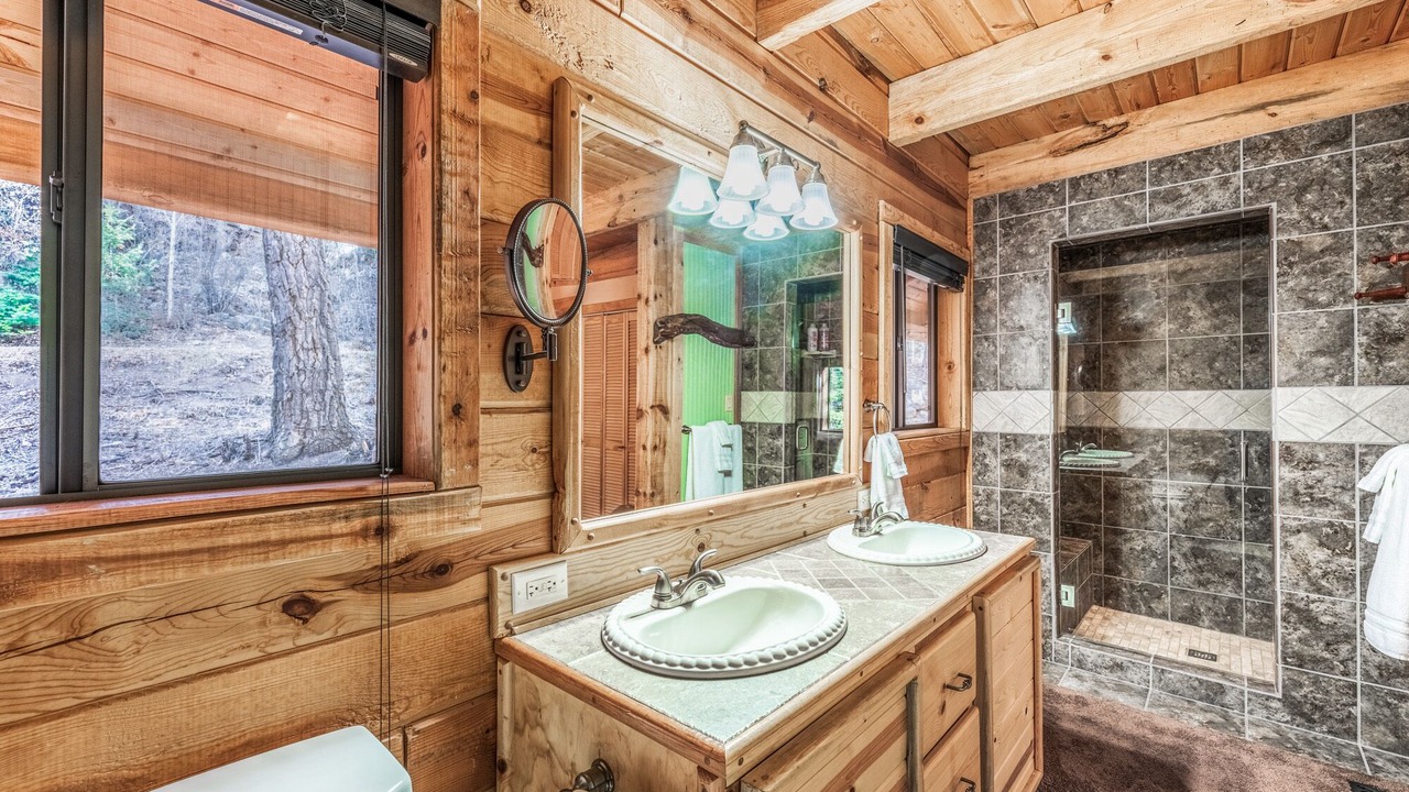 Photo of Bathroom in Bear Park
