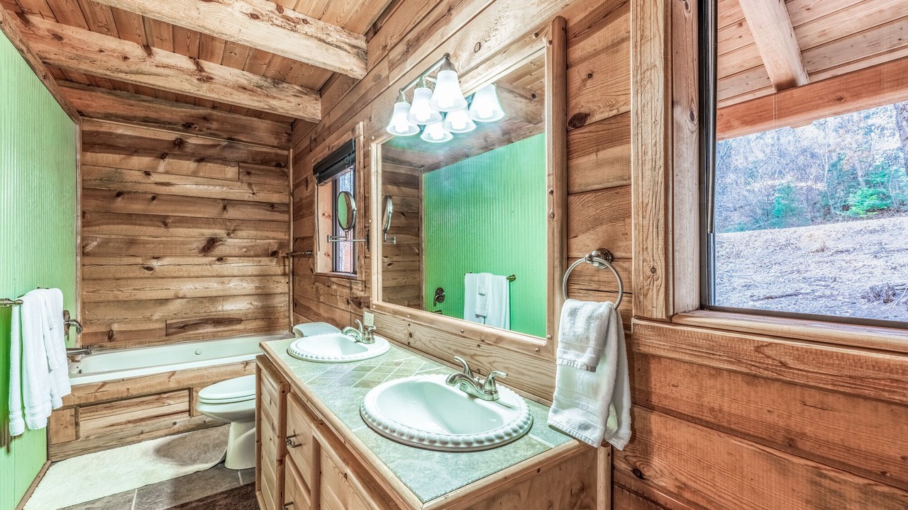 Photo of Bathroom in Bear Park