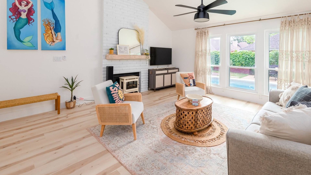 Photo of Livingroom in South Creek