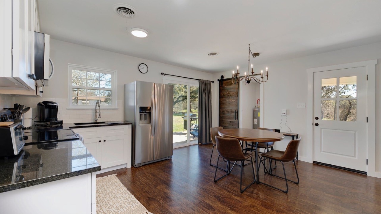 Photo of Bedroom in Dripping Springs
