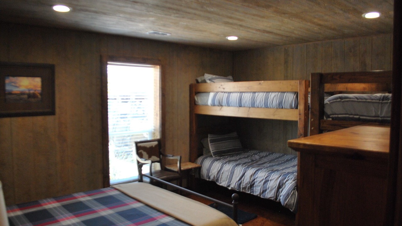 Photo of Bedroom in Jacksboro