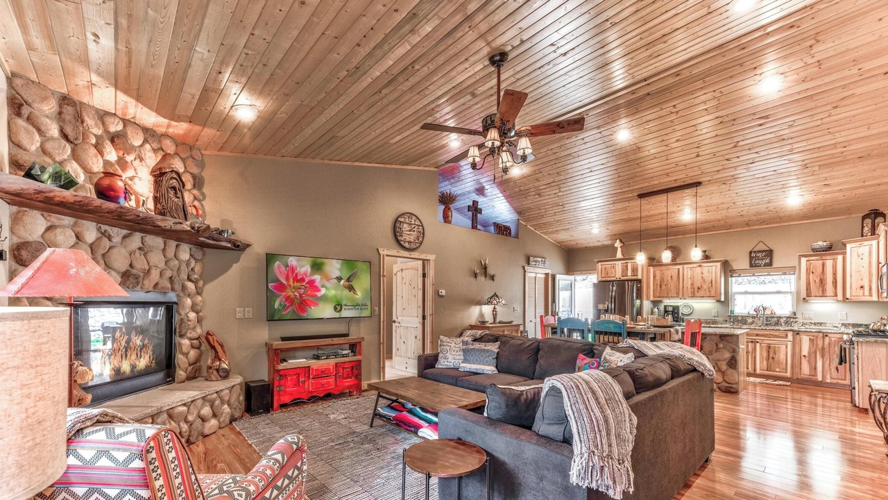 Photo of Livingroom in Ruidoso