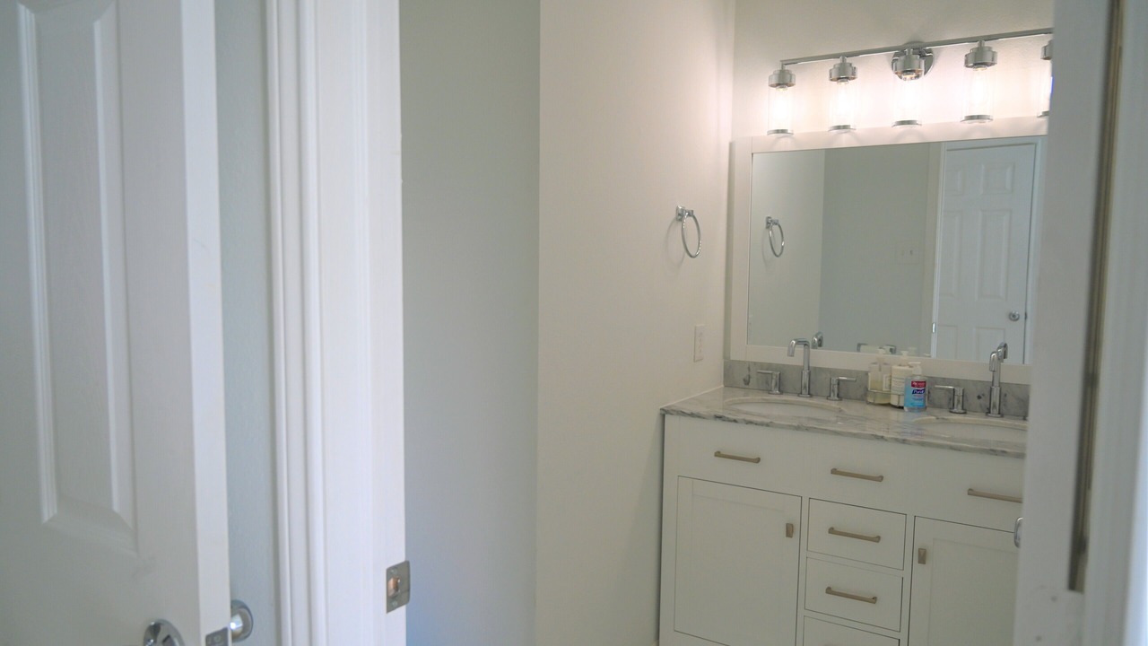 Photo of Bathroom in Pirates Beach West