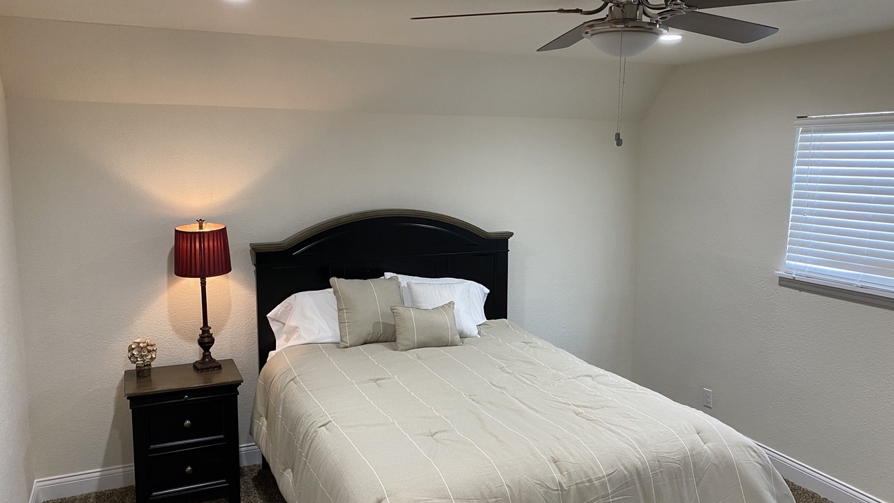 Photo of Bedroom in Oak Creek