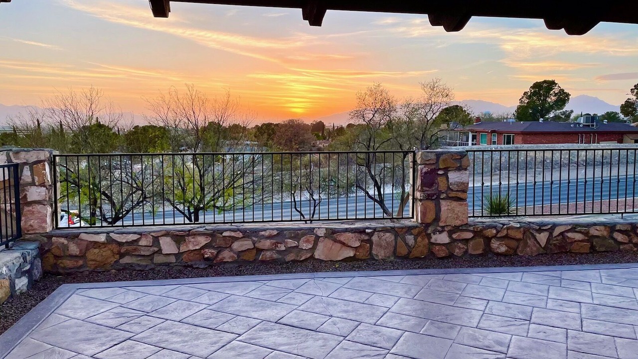 Photo of Patio Balcony in Biggs Field