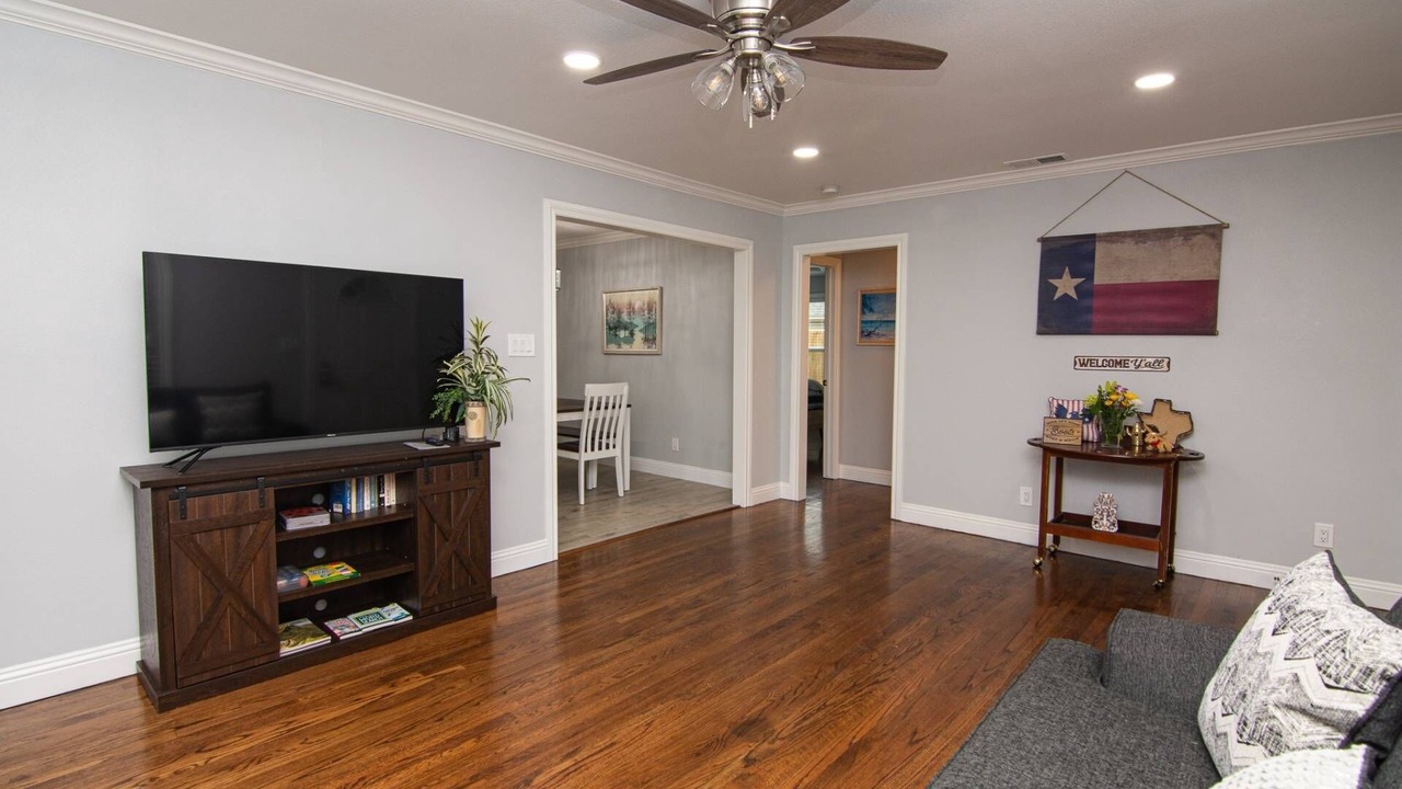 Photo of Livingroom in Arlington Heights