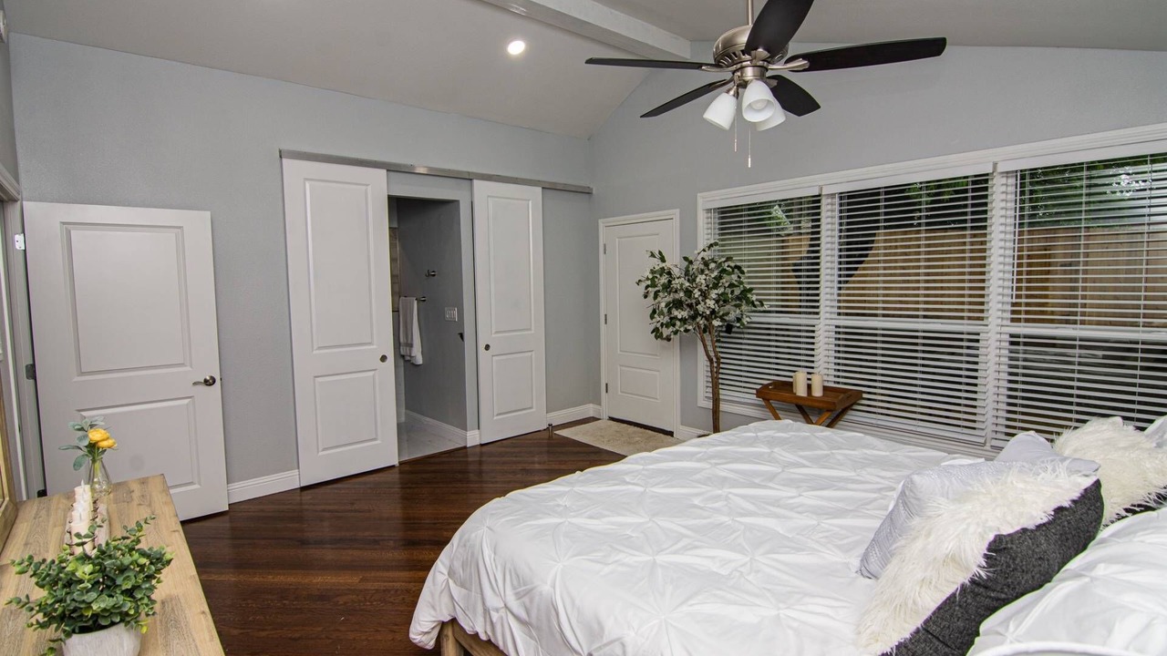 Photo of Bedroom in Arlington Heights