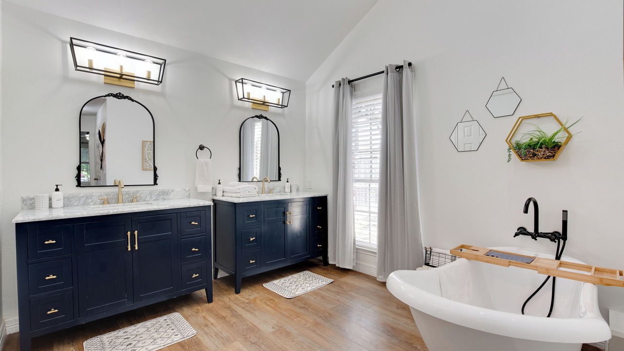 Photo of Bathroom in Spring