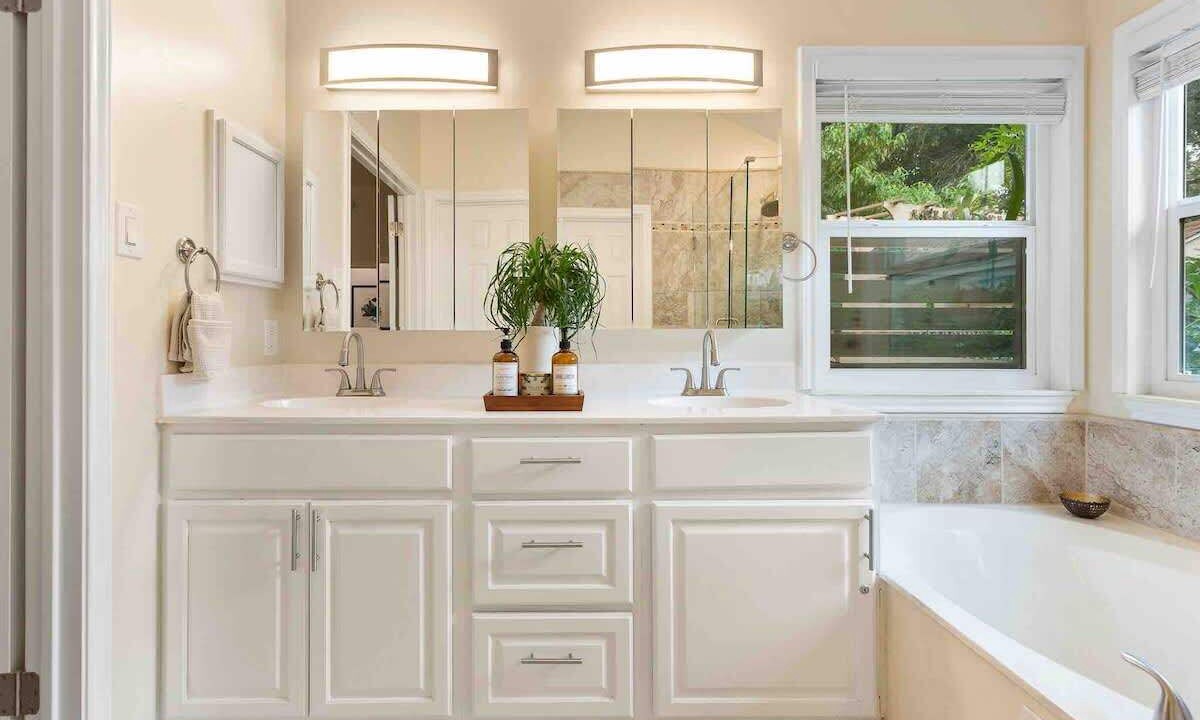 Photo of Bathroom in North Buttercup Creek
