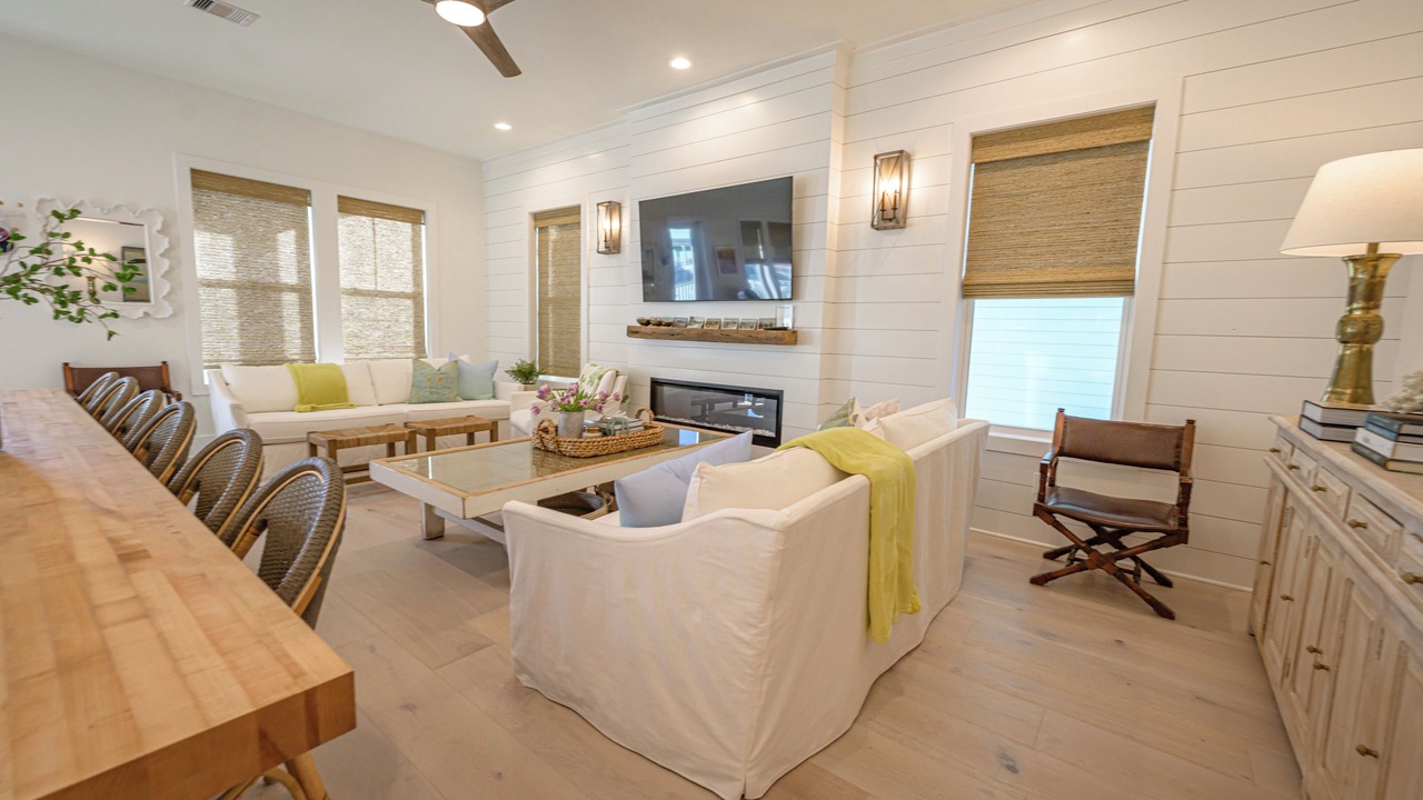 Photo of Livingroom in Beachside Village