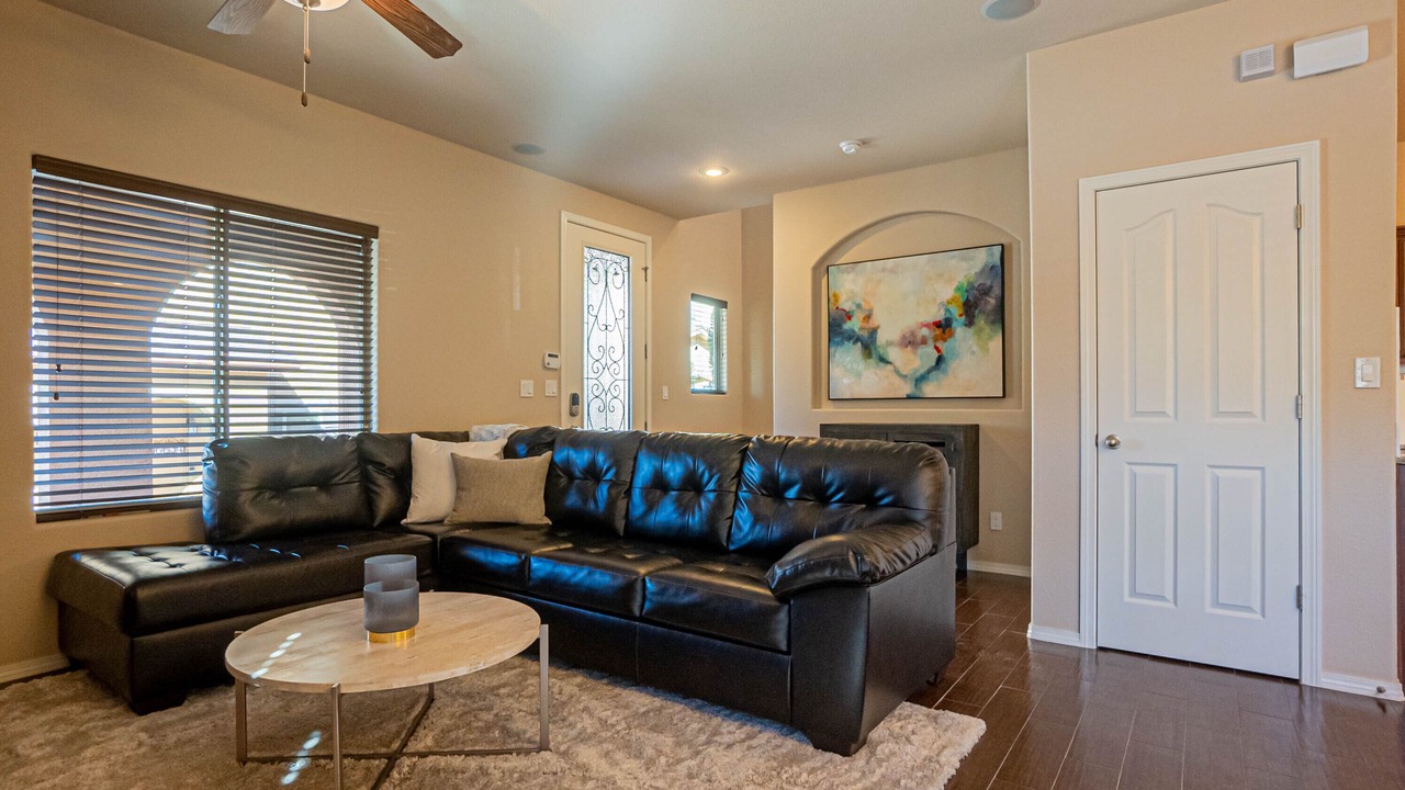Photo of Livingroom in El Paso