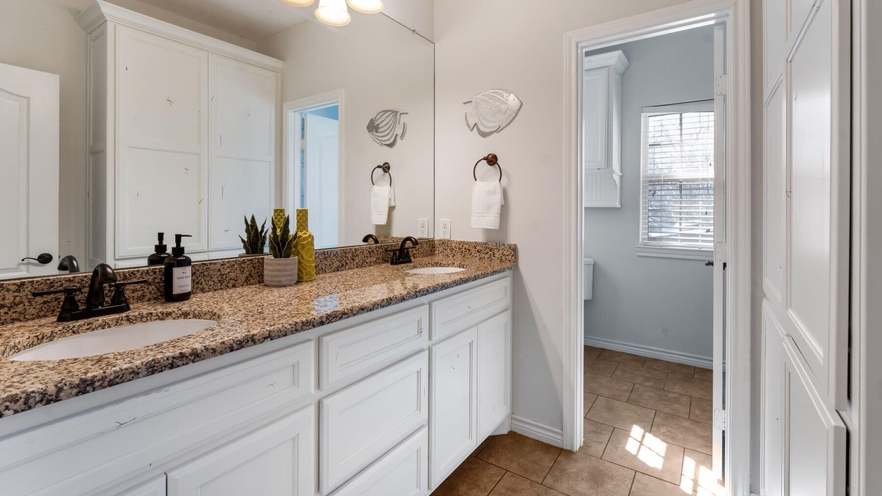 Photo of Bathroom in Mabank