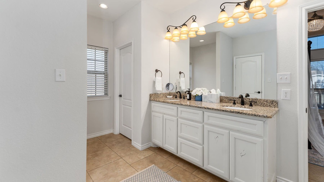 Photo of Bathroom in Mabank