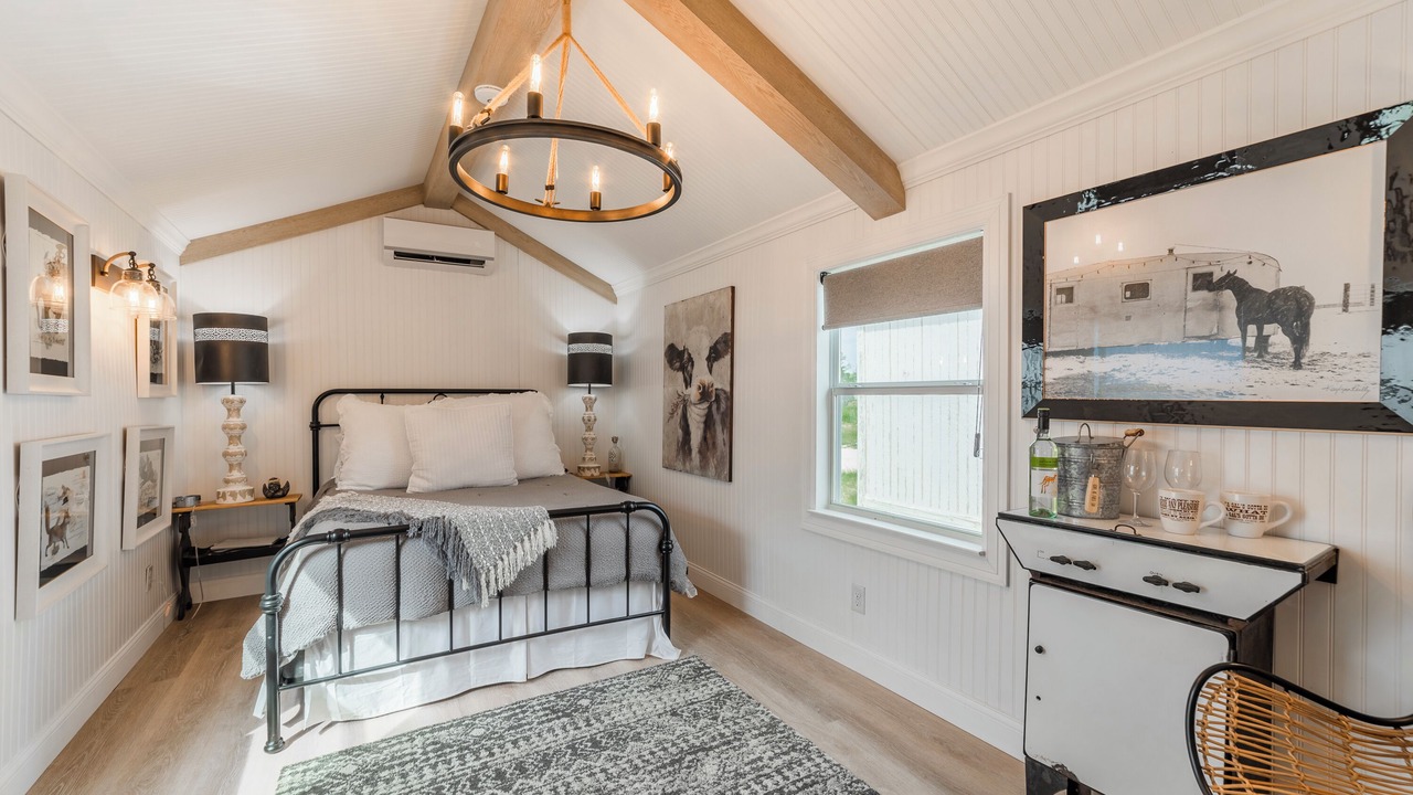 Photo of Bedroom in Spicewood