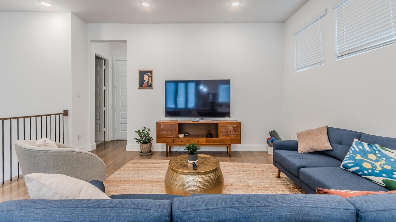 Photo of Livingroom in Legacy Park