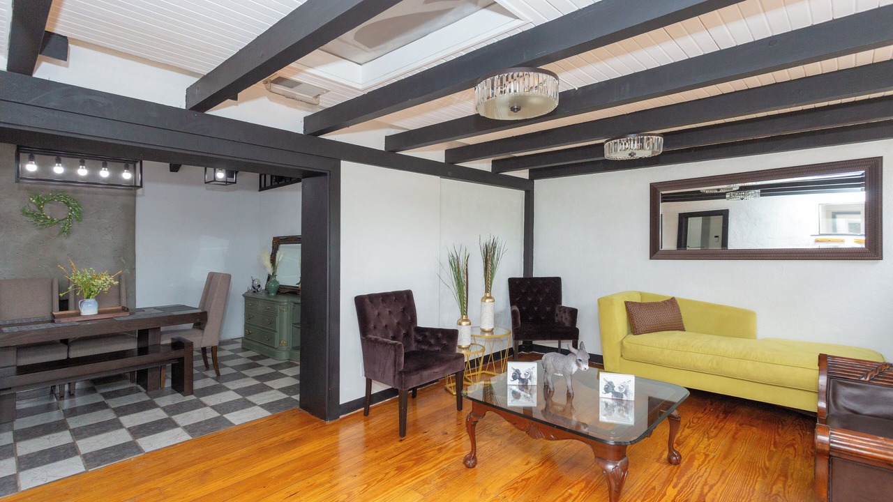 Photo of Livingroom in Artesia