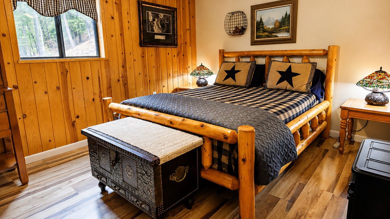Photo of Bedroom in Cloudcroft