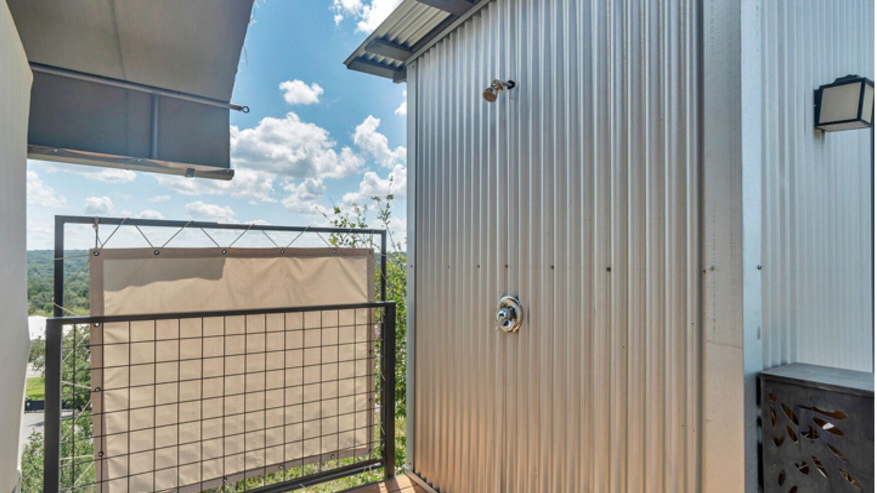 Photo of Outdoor in Cottonwood Shores