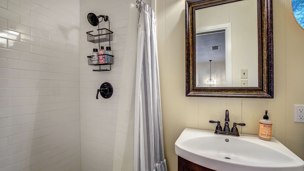 Photo of Bathroom in Bullard
