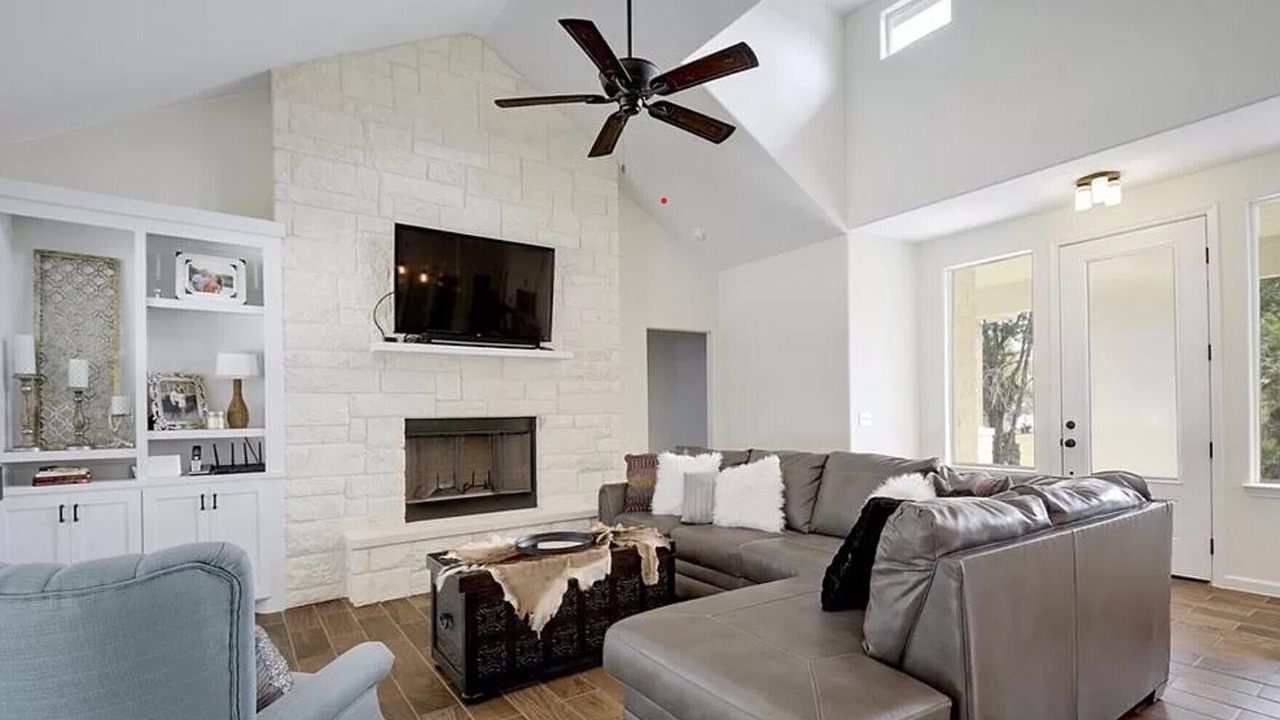 Photo of Livingroom in Briarcliff