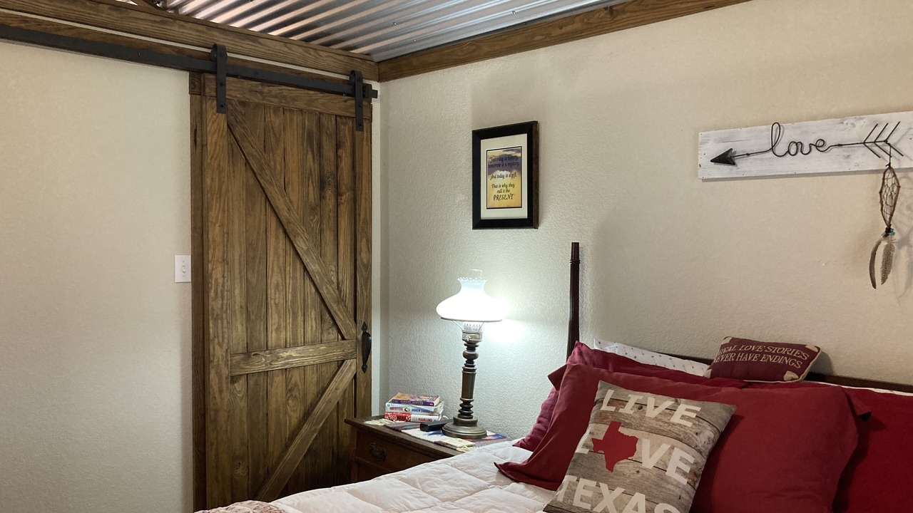 Photo of Bedroom in McLennan County