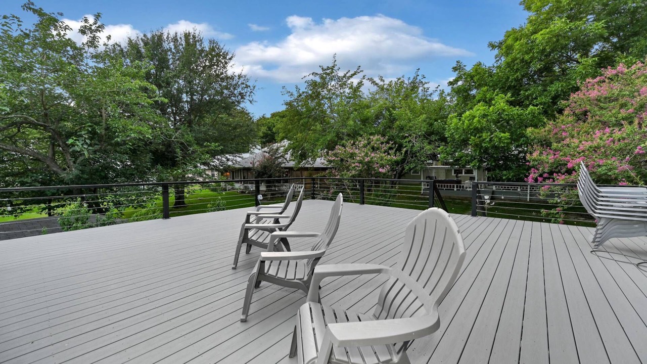 Photo of Patio Balcony in Leisure Land