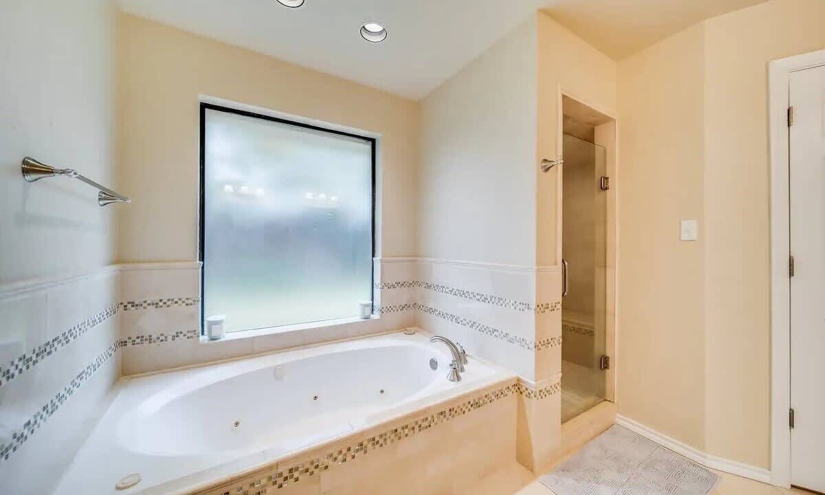 Photo of Bathroom in Far North Dallas