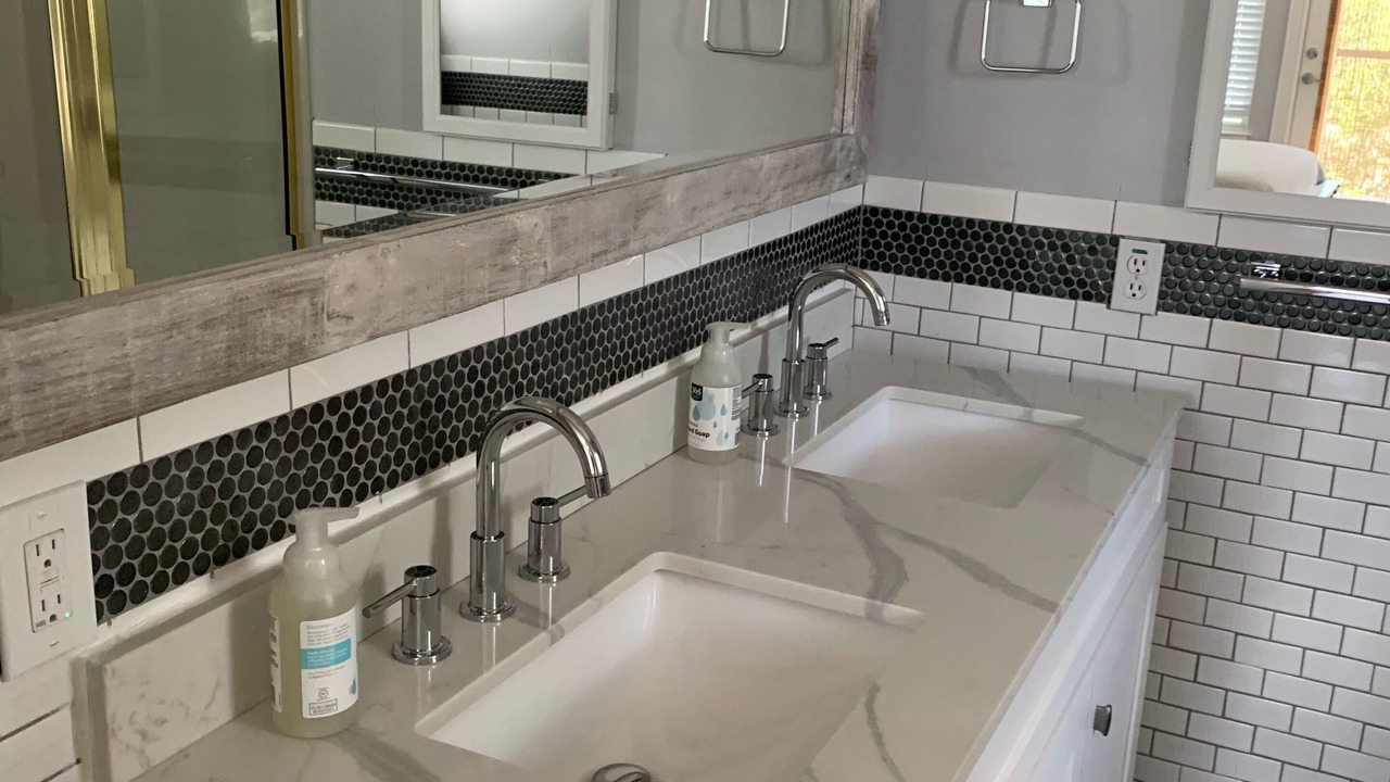 Photo of Bathroom in Lower Basin Lake Travis