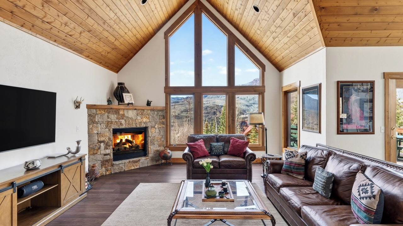 Photo of Livingroom in Mountain Village