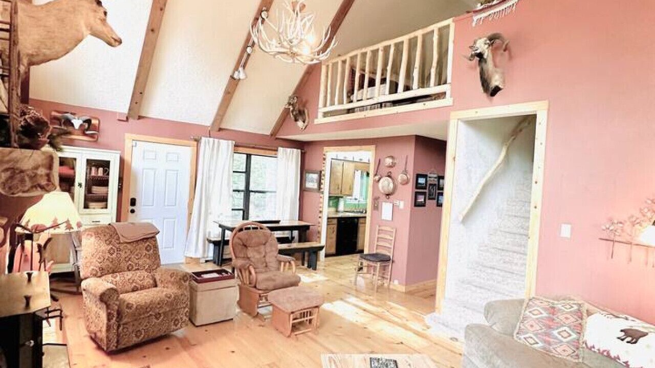 Photo of Livingroom in Cloudcroft