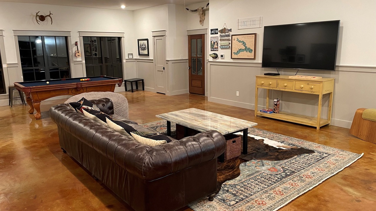 Photo of Bedroom in StarCrest Estates