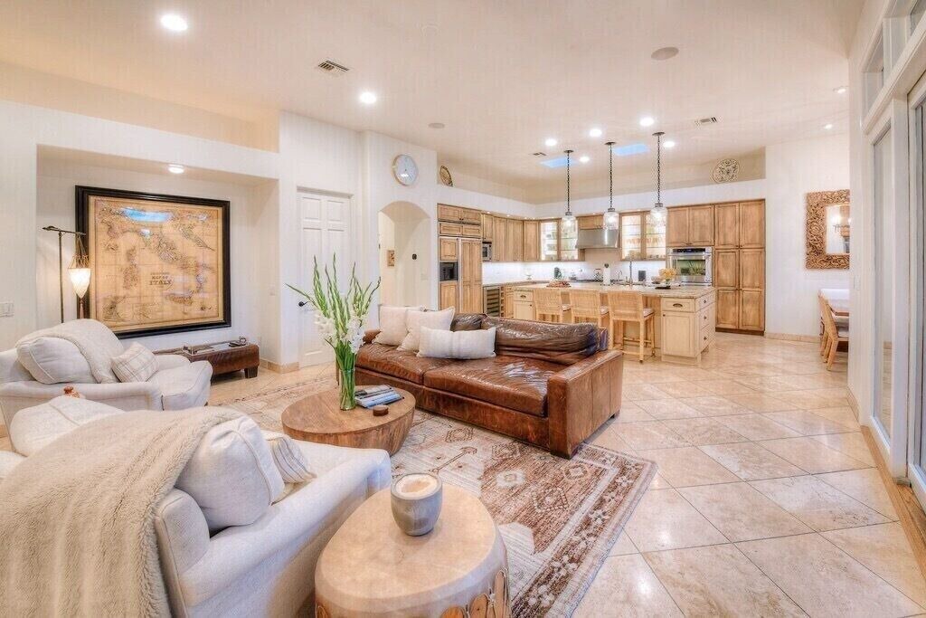 Photo of Bedroom in Shadow Hills